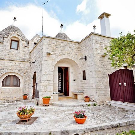 I Trulli Di Alejandro Villa Locorotondo Exterior photo