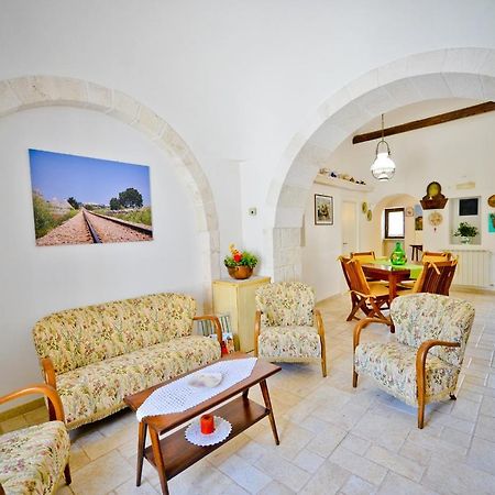 I Trulli Di Alejandro Villa Locorotondo Exterior photo
